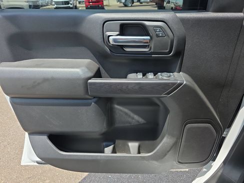Used 2024 Chevrolet Silverado 2500 Custom w/ Custom Convenience Package AWD/4WD image 17