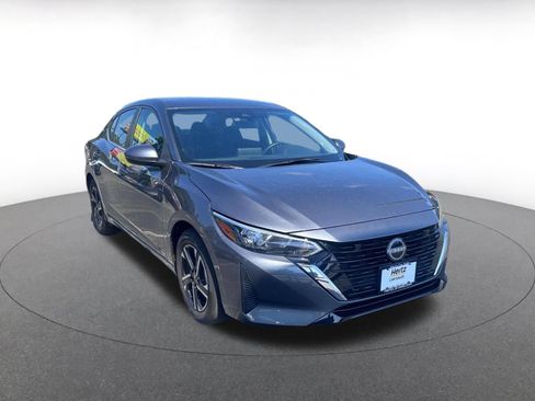 Used 2025 Nissan Sentra SV FWD image 2