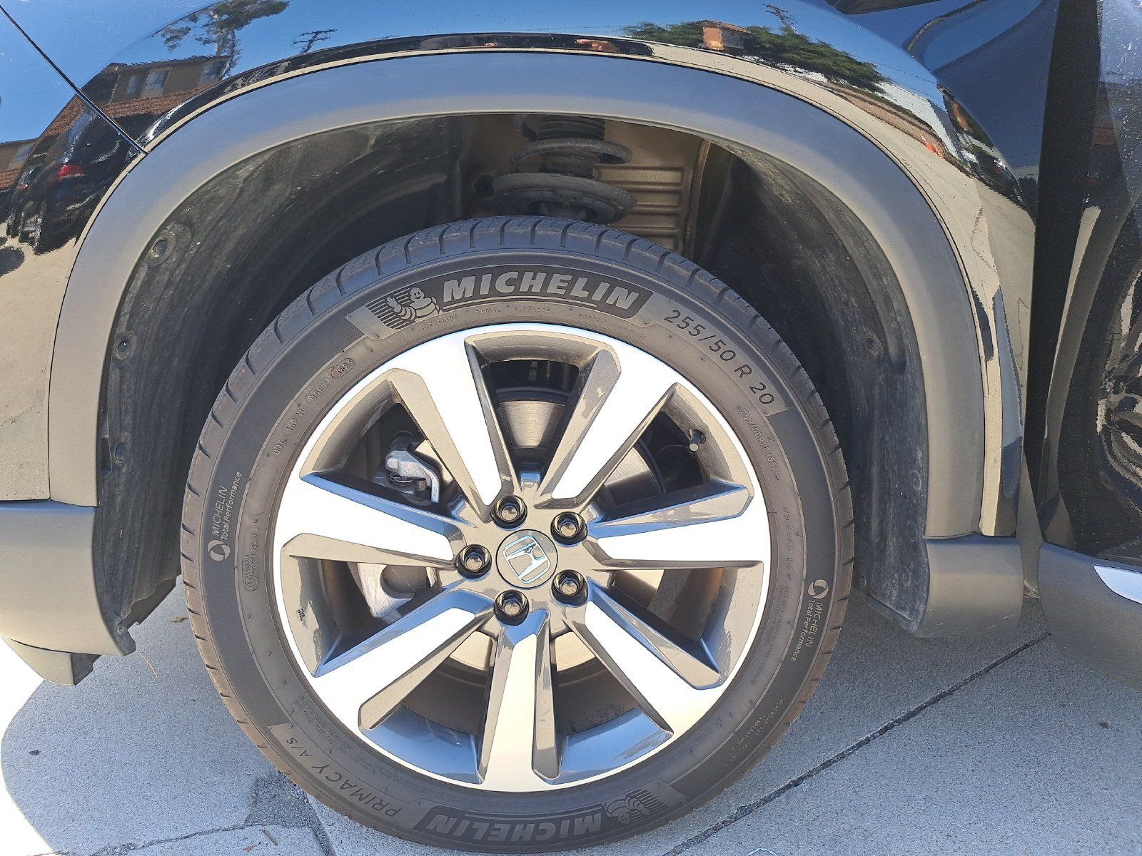 Used 2024 Honda Pilot Touring image 11