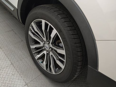 Used 2017 Ford Explorer Platinum AWD/4WD image 31