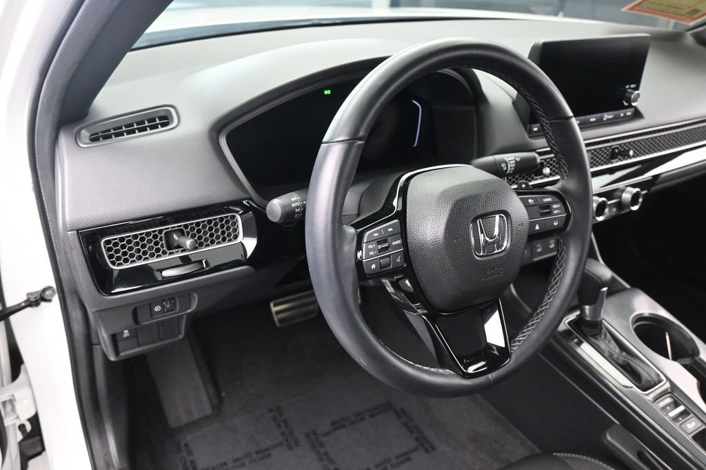 Used 2025 Honda Civic Sport image 13