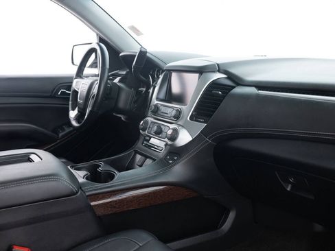 Used 2018 GMC Yukon SLT w/ Premium Edition image 29