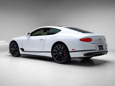 Used 2022 Bentley Continental GT Speed image 28