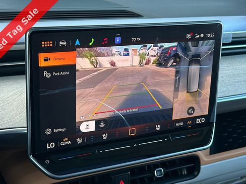 New 2025 Volkswagen ID. Buzz 1st Edition RWD image 19