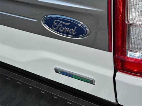 Used 2023 Ford F150 Platinum image 12