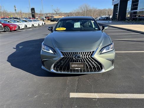 Used 2024 Lexus ES 350 w/ Premium Package image 7