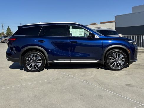 New 2026 INFINITI QX60 Luxe w/ Cargo Package image 2