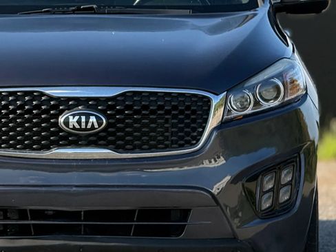 Used 2017 Kia Sorento SX AWD/4WD image 12