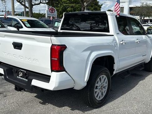 Used 2025 Toyota Tacoma SR5 image 8