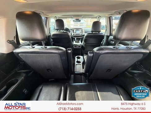 Used 2018 Toyota Highlander XLE FWD image 16