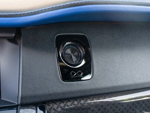 Used 2020 Rolls-Royce Cullinan Black Badge AWD/4WD image 33