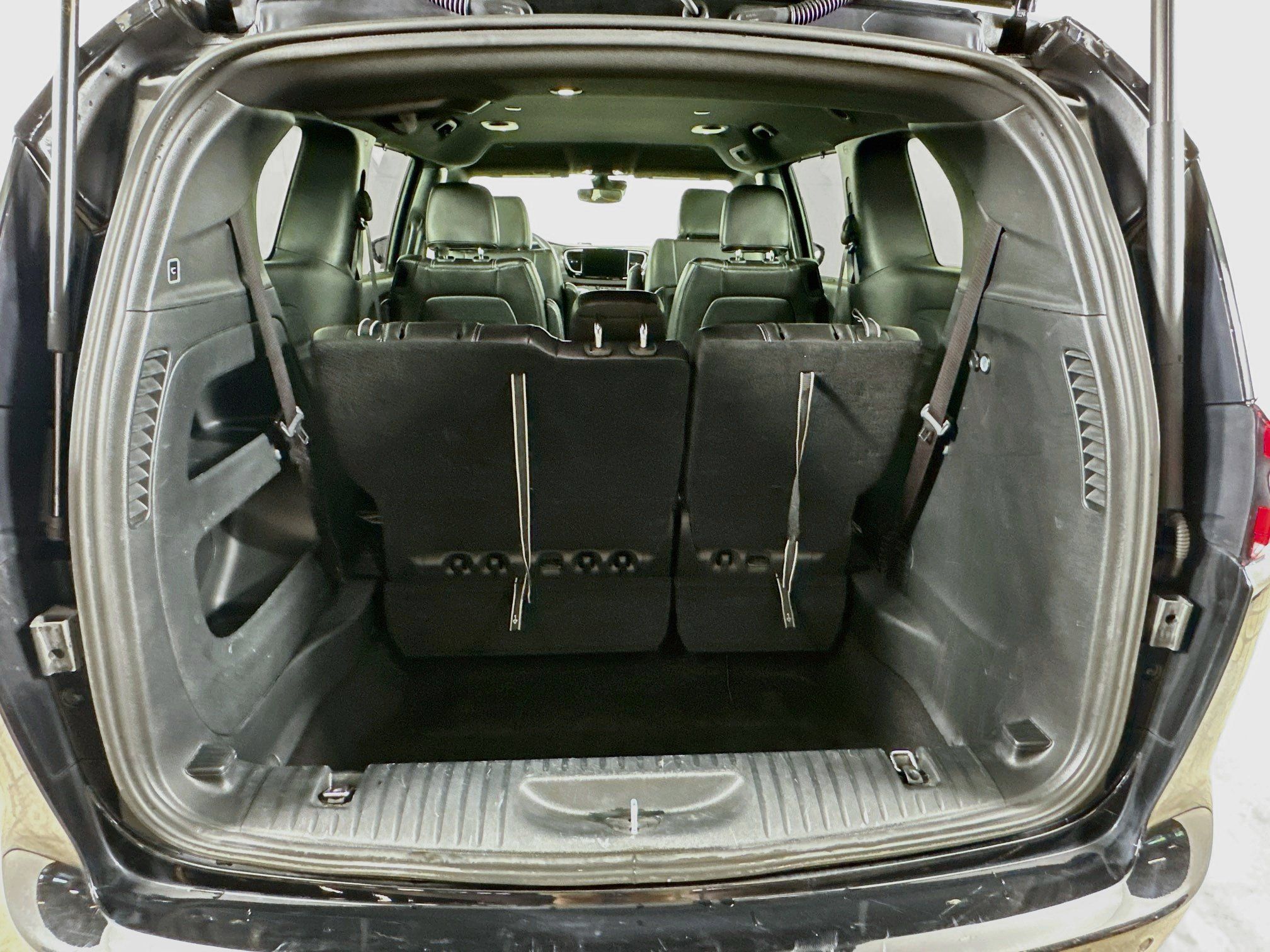 Used 2025 Chrysler Pacifica Select FWD image 29
