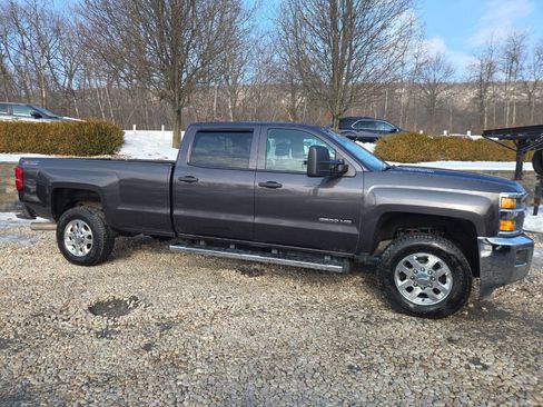 Used 2015 Chevrolet Silverado 2500 LT w/ LT Convenience Package image 2