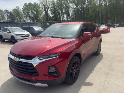 Used 2019 Chevrolet Blazer LT image 2