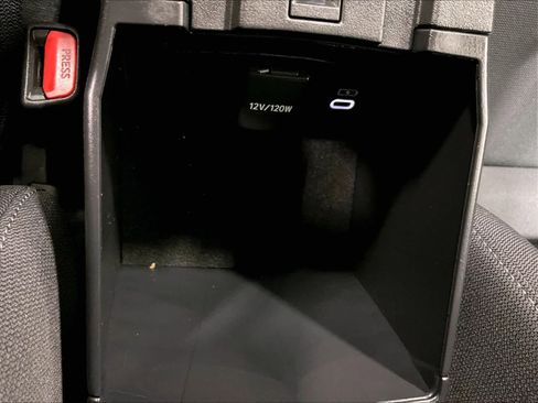 Used 2025 Toyota Corolla LE image 25