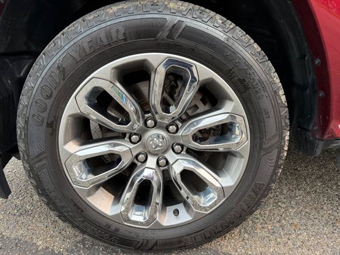 Used 2021 RAM 1500 Laramie AWD/4WD image 9
