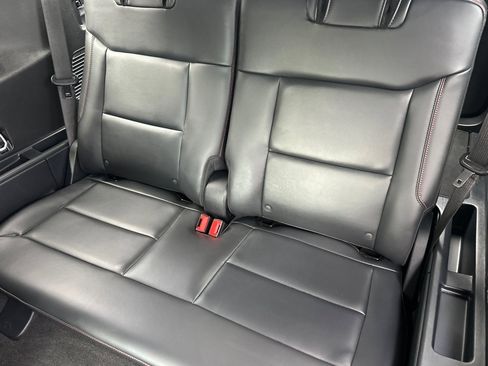 Used 2025 Ford Explorer ST-Line image 15