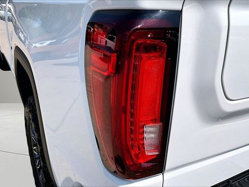 Used 2025 GMC Sierra 1500 AT4 AWD/4WD image 25