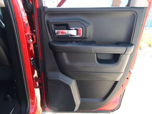 Used 2018 RAM 1500 Laramie AWD/4WD image 41