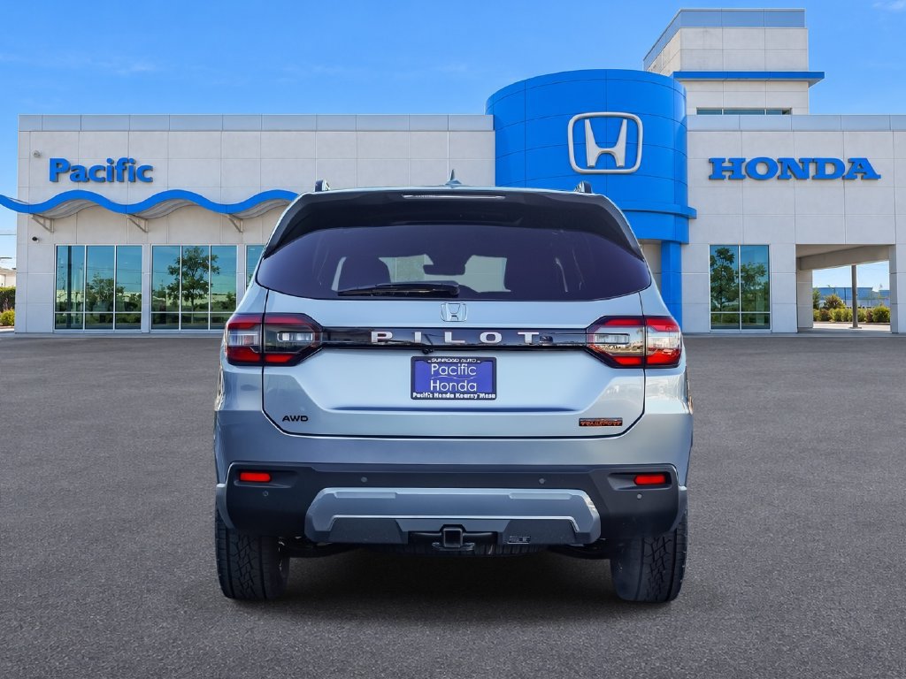 New 2026 Honda Pilot TrailSport image 5