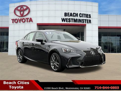 Used 2018 Lexus IS 350 image 2