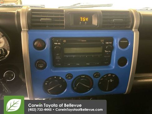 Used 2008 Toyota FJ Cruiser 4WD image 13