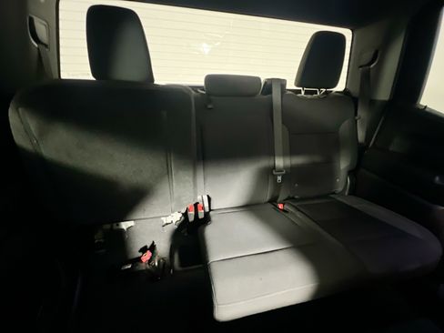 Used 2023 Chevrolet Silverado 1500 Custom image 33