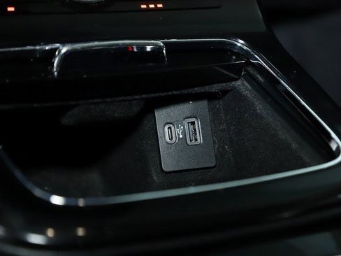 Used 2021 Lincoln Nautilus AWD image 27