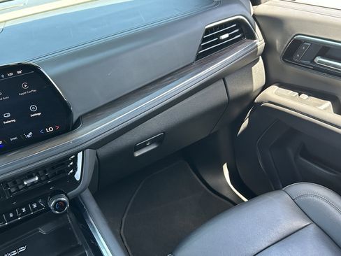 Certified 2025 Chevrolet Suburban Z71 AWD/4WD image 19