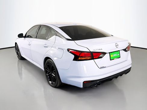 Used 2024 Nissan Altima 2.5 SR FWD image 7