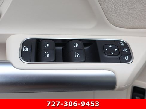 Certified 2023 Mercedes-Benz GLA 250 4MATIC image 17