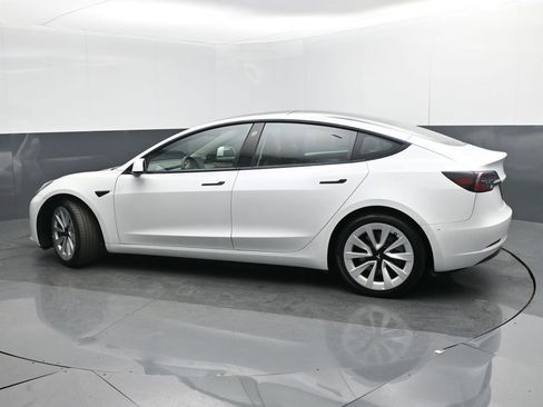 Used 2022 Tesla Model 3 Long Range image 3