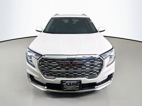 Used 2024 GMC Terrain Denali AWD/4WD image 2