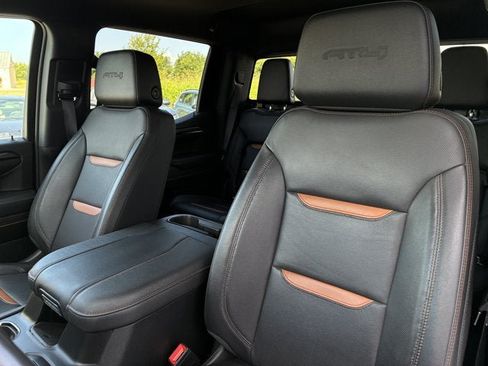 Used 2023 GMC Sierra 1500 AT4 w/ AT4 Preferred Package AWD/4WD image 12