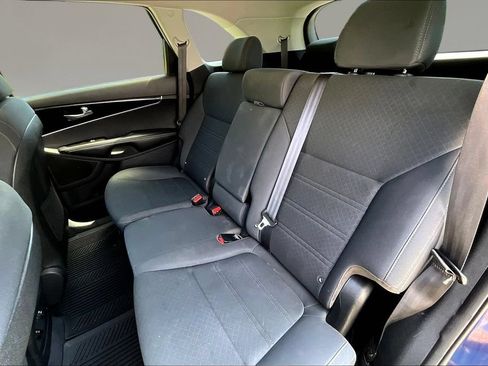 Used 2020 Kia Sorento S FWD image 20