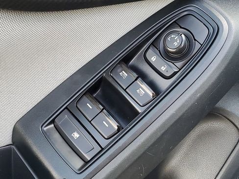 Used 2019 Subaru Crosstrek 2.0i Premium w/ Eyesight System AWD/4WD image 14