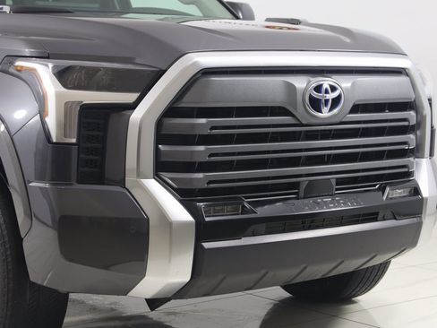 Used 2023 Toyota Tundra Limited image 36