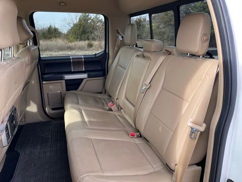 Used 2016 Ford F150 Lariat image 10