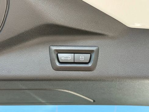 Used 2024 BMW X7 xDrive40i AWD/4WD image 41