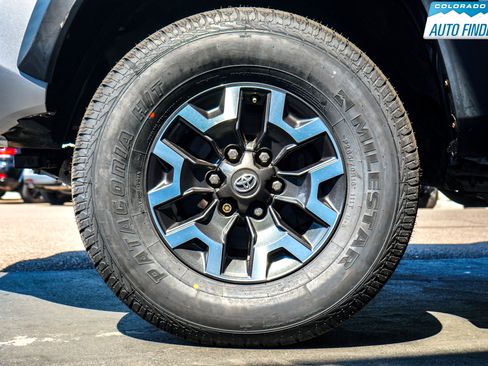 Used 2017 Toyota Tacoma TRD Off-Road image 25