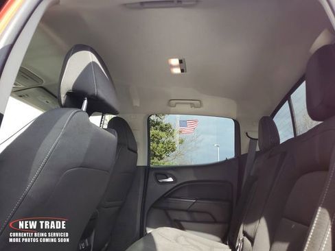 Certified 2020 GMC Canyon SLE w/ SLE Convenience Package AWD/4WD image 9