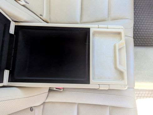 Used 2010 Mercedes-Benz S 550 4MATIC image 49