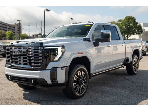 New 2026 GMC Sierra 2500 Denali Ultimate AWD/4WD image 4