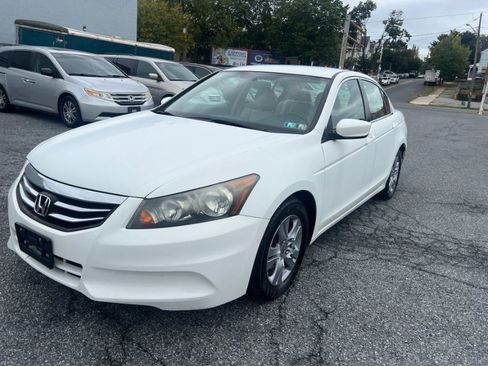 Used 2011 Honda Accord SE image 1