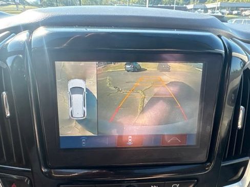 Used 2018 Chevrolet Traverse LT FWD image 21