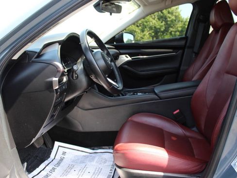 Used 2022 MAZDA MAZDA3 s image 15