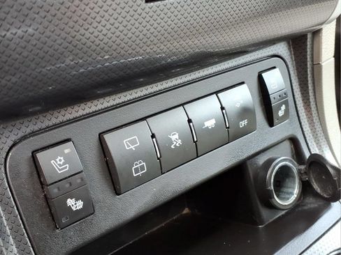 Used 2009 Chevrolet Traverse LTZ AWD/4WD image 14