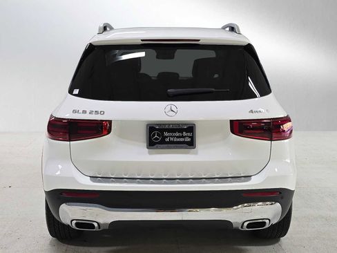 New 2026 Mercedes-Benz GLB 250 4MATIC image 4