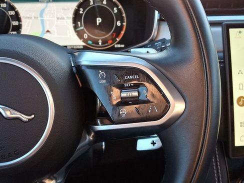 Used 2024 Jaguar F-PACE R-Dynamic S image 25