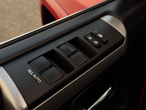 Certified 2022 Toyota 4Runner Limited AWD/4WD image 12